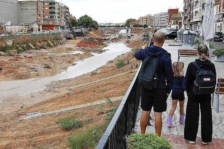 Valencia revive la alerta por la dana 11 meses después: "Entre los vecinos había mucho pánico"