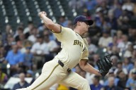 Deadspin | Three-run 7th helps Brewers sweep Angels, inch closer to division clinch