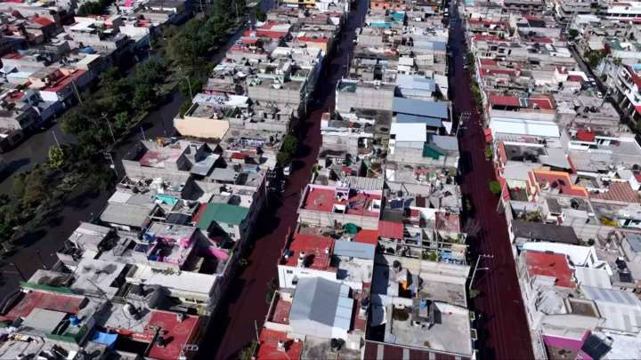 Inundación en Neza: ¿Por Qué Hay Agua Roja en Calles de la Colonia Vicente Villada, Edomex?
