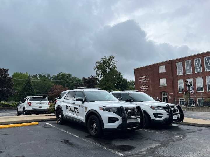 Man reports being robbed at gunpoint: Olmsted Falls police blotter