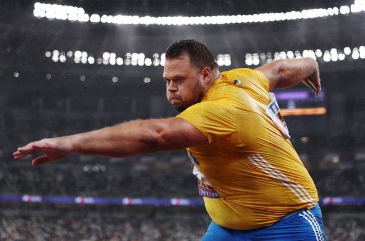 Athletics-Stahl leaves it late to win discus gold in delayed final