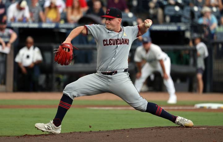 Deadspin | Guardians face White Sox, continue rugged stretch