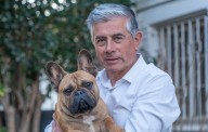 Manuel Millones pide legislar para crear cementerios de mascotas: "Cuando llegue al Parlamento, seré yo quien lo saque adelante"