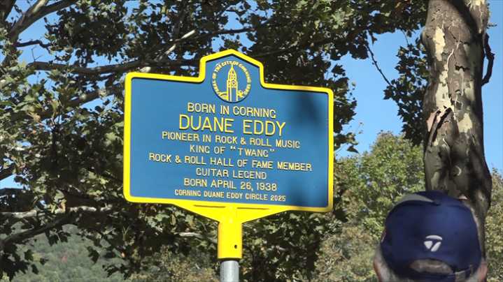Duane Eddy honored with new plaque in downtown Corning