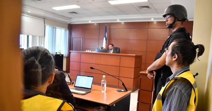 Revés para la Fiscalía en caso Democracia Viva: tribunal reabre el caso y anula la preparación del juicio oral