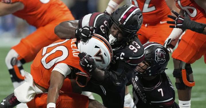 South Carolina uses 'Beamerball' to turn back Virginia Tech