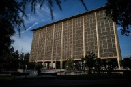 California law forbids ICE from making arrests at courthouses. Officers are showing up anyway