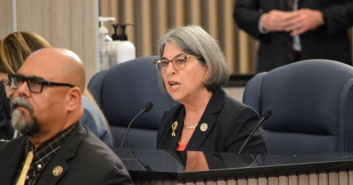 Miami-Dade passes $12.9 billion budget, scrapping increased transit fares 