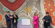 Por sus 50 años: Metro de Santiago inaugura nuevo mural en estación Plaza Egaña