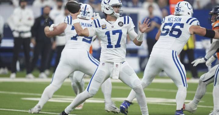 Colts look to extend pair of winning streaks against the winless Titans