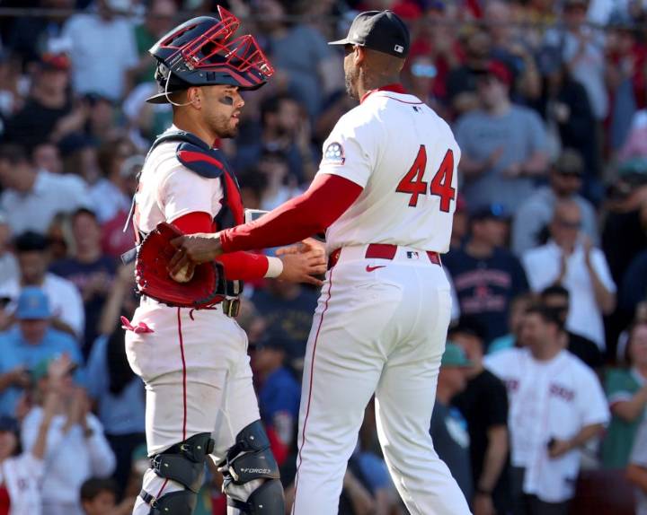 Red Sox and closer Aroldis Chapman agree to $13.3 million contract for 2026 with a 2027 option