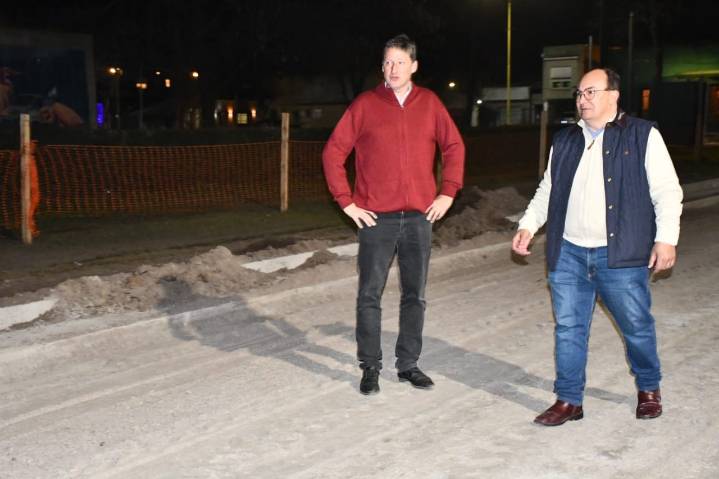Salomón y Wuiovich recorrieron la obra del Pasaje Moreno