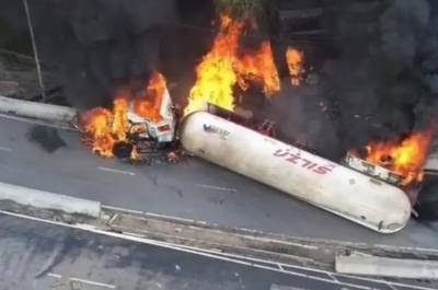 Muere el chofer de pipa que explotó en Puente la Concordia, Iztapalapa, en CDMX