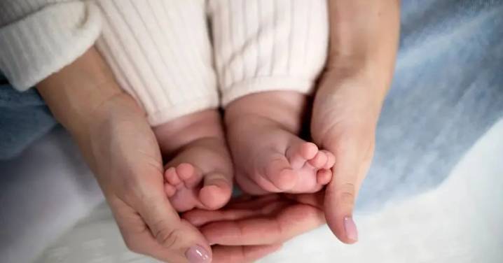 ¿Preocupante? Nacimientos siguen en caída en Colombia mientras la mortalidad aumenta