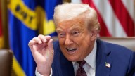 Trump acelera los cambios: del "Departamento de Guerra" a un Despacho Oval dorado y la Guardia Nacional rumbo a Chicago