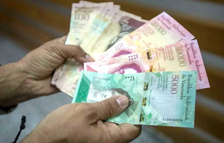 Comienza pago del «Bono Único Familiar» con incremento del 16,40% en bolívares