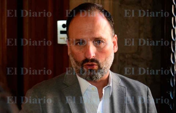 Tomó Maru 'el toro por los cuernos' vs el gusano barrenador: De la Peña