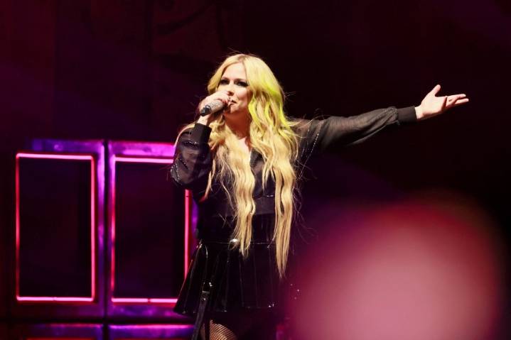 Avril Lavigne debuts Pinot Noir with Banshee Wines: Is it worth the hype?