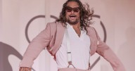 Photos: Jason Momoa Surprises Venice by Matching His Pink Suit With Toenails