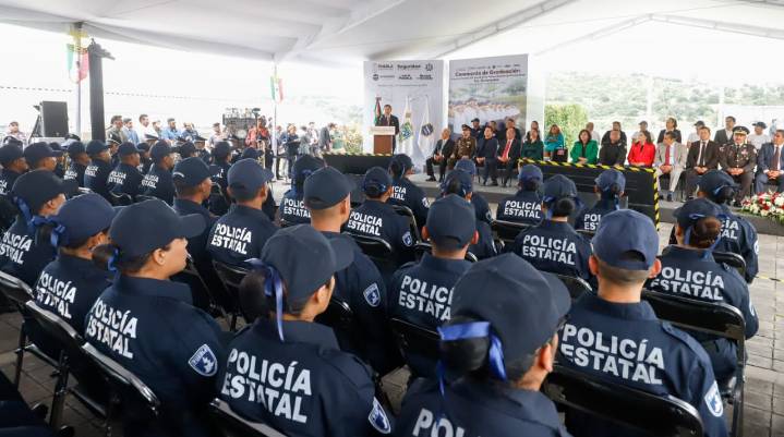 Se gradúan 122 elementos, primera generación de la Universidad de las Ciencias Policiales y de la Seguridad del Estado