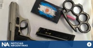 Subte: detuvieron en Retiro a un hombre que llevaba un arma con numeración suprimida, un cuchillo y una navaja