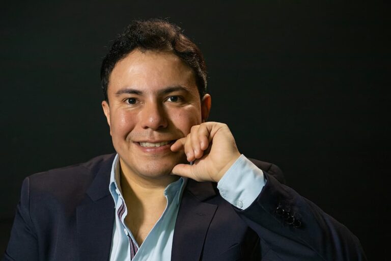 Presenta Carlos García informe anual municipal