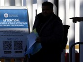 Antes de viajar a EEUU: cómo proteger tus datos en los controles del aeropuerto
