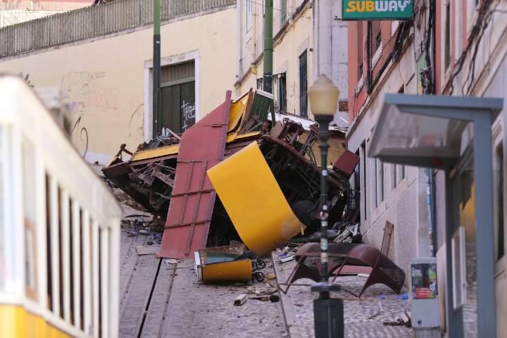 Decretan luto nacional en Portugal por los 16 muertos en accidente de funicular