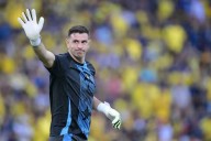 Video: El “Dibu” Martínez salvó a Argentina dos veces antes de los 15 minutos