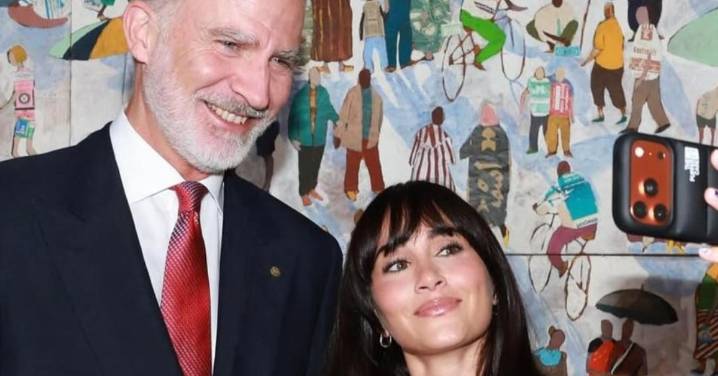 El resultado del 'selfie' de Aitana con el Rey en Barcelona