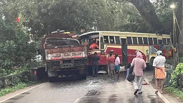Many injured, some critical after KSRTC bus collides with lorry in capital city