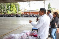 Concluye Omar Muñoz entrega de kits escolares en Cuautlancingo