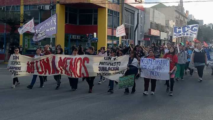 Brenda, Morena y Lara también movilizaron a Comodoro