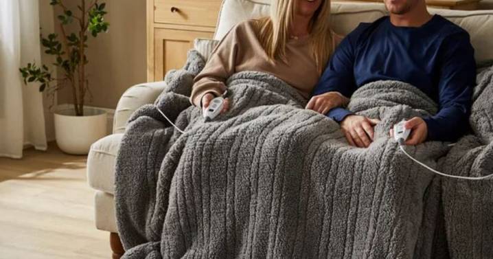 Dunelm shoppers 'save on energy bills' with 'perfect' £40 electric throw