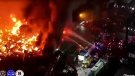 Humo y llamas arrasaron viviendas en un área residencial de la capital de Filipinas