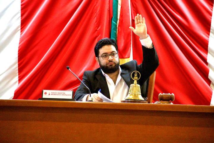 Isaac Montoya, el alcalde mejor evaluado del Edomex según encuesta Mitofsky