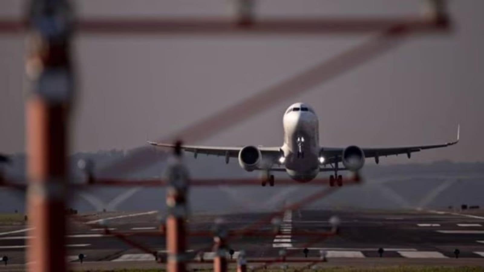 India extends ban on Pakistan airlines for another month amid airspace row