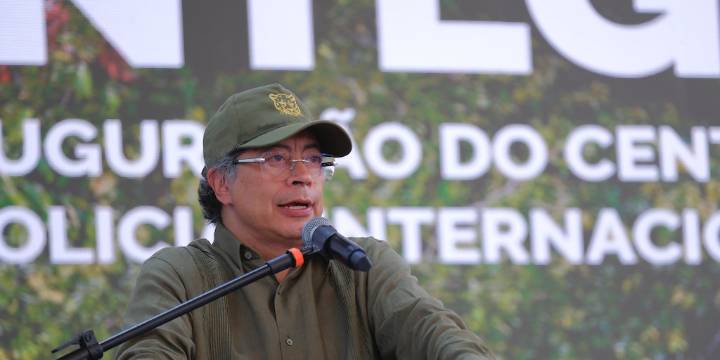 Políticos reaccionaron a la propuesta de Gustavo Petro de volver a la fumigación aérea contra los cultivos ilícitos: “Fue un grave error”