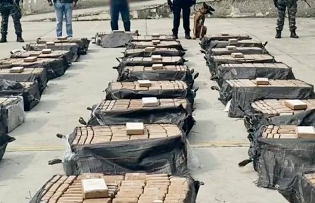 Decomisan en Ecuador 298 kilos de cocaína que estaban en contenedor que iba hacia México