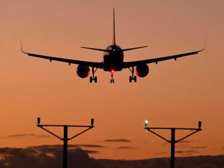Sudden diversion of Tel Aviv-bound flight to Saudi Arabia explain