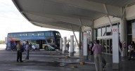 Se bajó del micro en una Terminal para ir al baño y se subió a otro equivocado