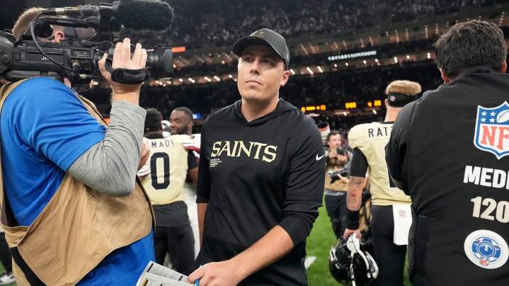 Saints' untimely sloppiness undermines Kellen Moore's otherwise competitive coaching debut