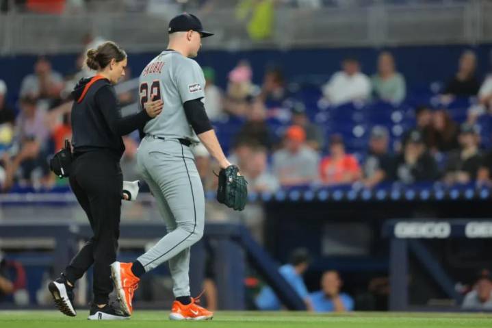 Tarik Skubal exits start with left side injury in Tigers worry