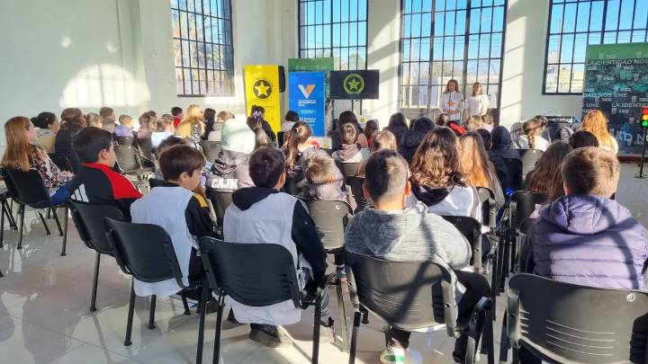 Capacitación a estudiantes de Escuelas Primarias del Distrito de Rojas