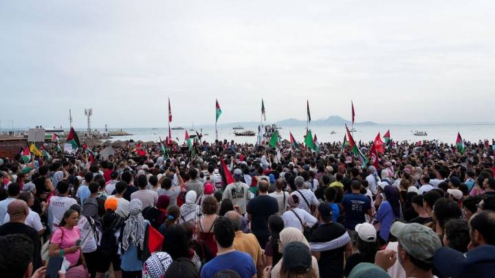 Atacan presuntamente con un dron a embarcación de la Flotilla Sumud; lleva ayuda humanitaria a Gaza