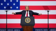 Trump anima a sus generales a convertir las grandes ciudades como Chicago o Los Ángeles en "campos de entrenamiento"