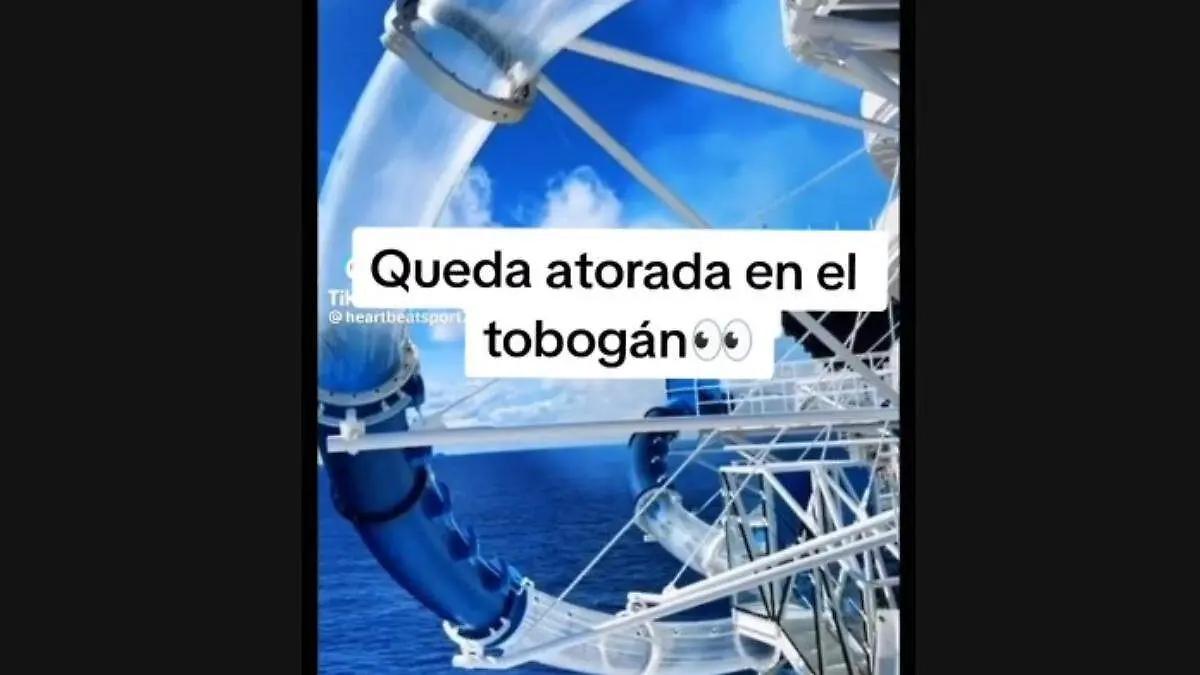 Pasajera queda atrapada en tobogán acuático de crucero a 30 metros del mar; así fue el momento