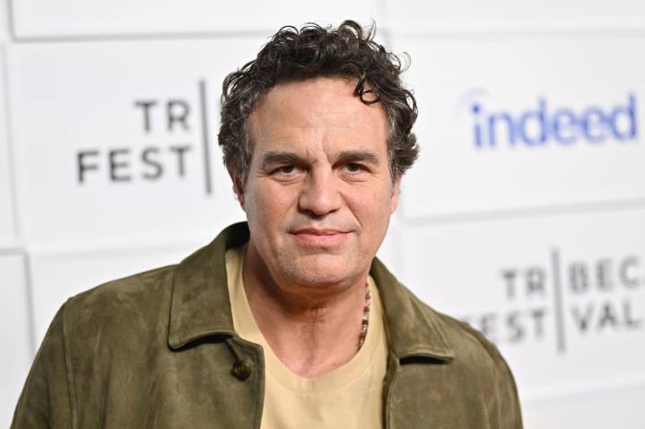 Mark Ruffalo Warns Disney's Stock Will Plummet If ABC Cancels 'Kimmel'