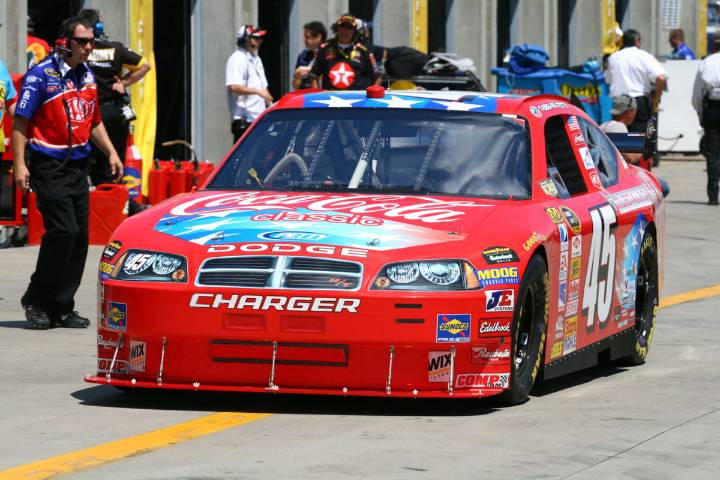 Former NASCAR Executive Exposes the Chaotic Downfall of Car of Tomorrow’s Failed Wing Design Amidst the woes of the Next-Gen car, a NASCAR official recalls another controversial race car and the detai