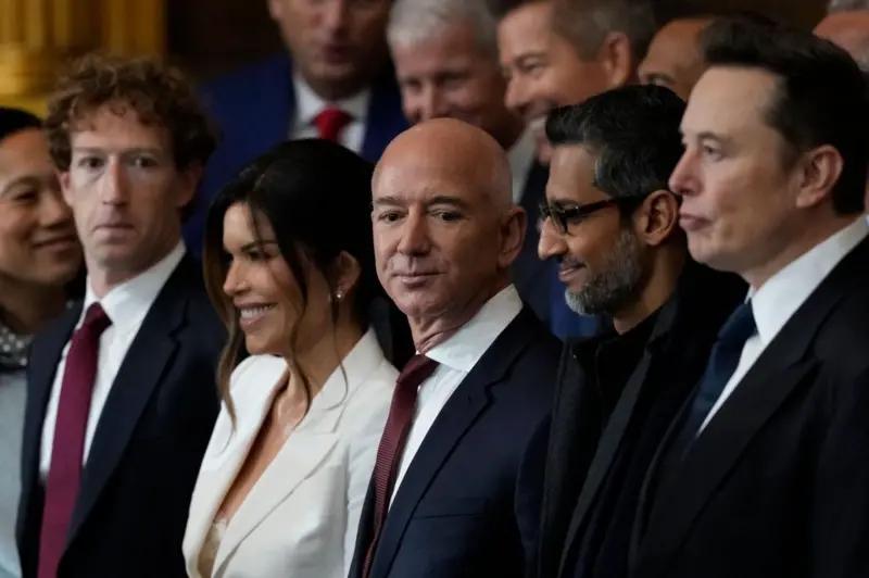 "Los millonarios de Silicon Valley tienen propuestas mesiánicas, pero no dejan de ser negocios que benefician solo al 1% de la humanidad"